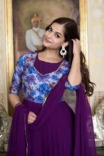 Ethnic Elegance Kurti with Pant and Dupatta - Image 4
