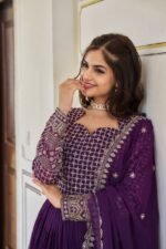 Colorful Celebrations Kurti Set for Indian Festivals - Image 11